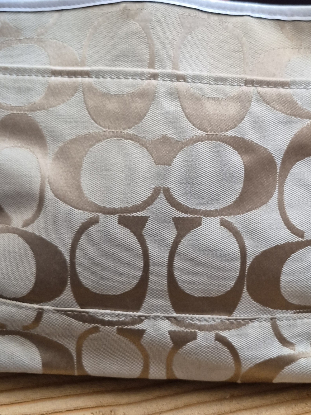 Coach Daisy Kyra  Signature Crossbody Bag W/Jacquard Canvas & White Leather Trim - Picture 4 of 13